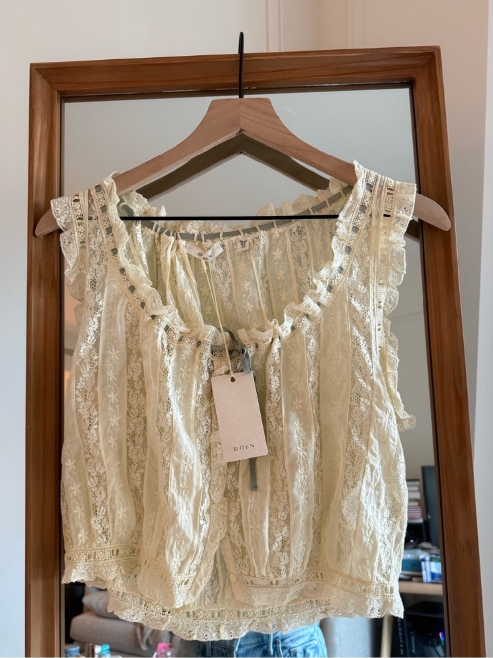 Doen Cream Lace Camisole with Ruffled Neckline